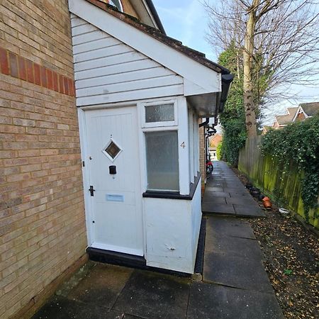 Harry Potter Hogwarts Apartment Watford  Esterno foto