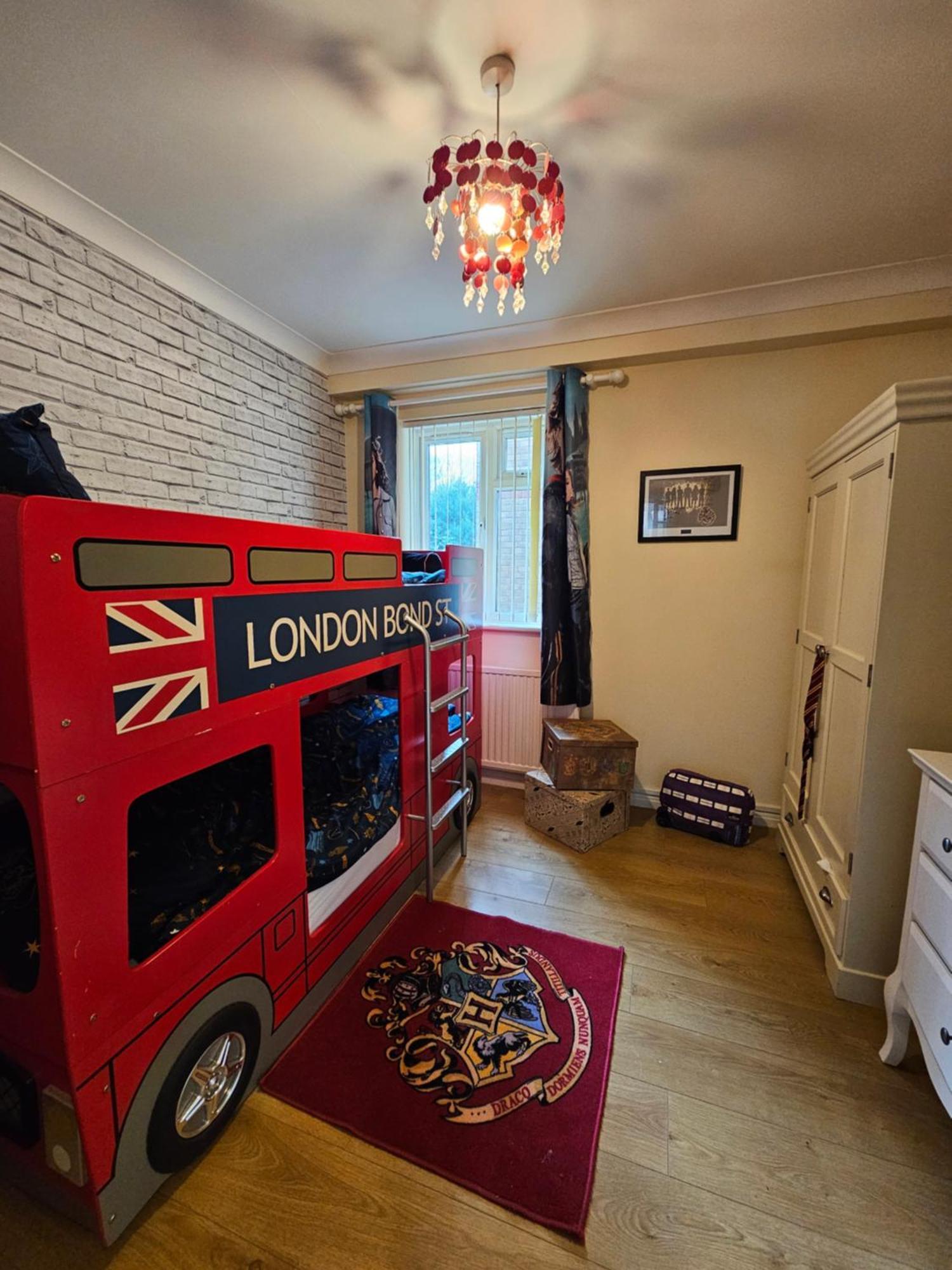 Harry Potter Hogwarts Apartment Watford  Esterno foto